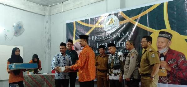 Sekolah Ar-Rozzaq Terima Bantuan 10 Unit Komputer dari Wahyu Danin Fraksi PAN DPRD Kab Deli Serdang