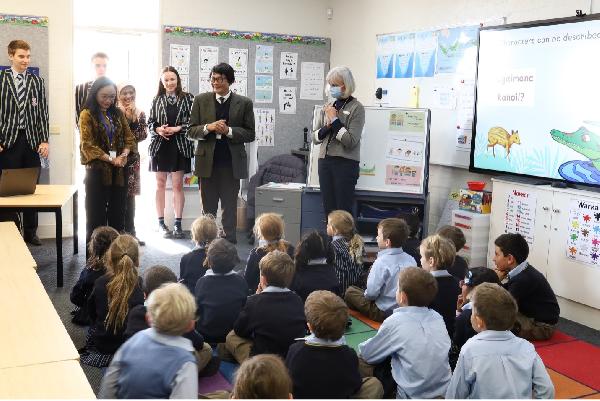 Siswa Canberra Grammar School Tunjukkan Kemampuan Berbahasa Indonesia di Depan Dubes RI