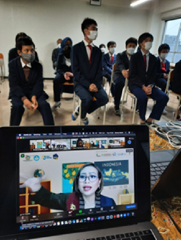 Siswa Sekolah Indonesia di Tokyo Belajar Literasi Keuangan Negara